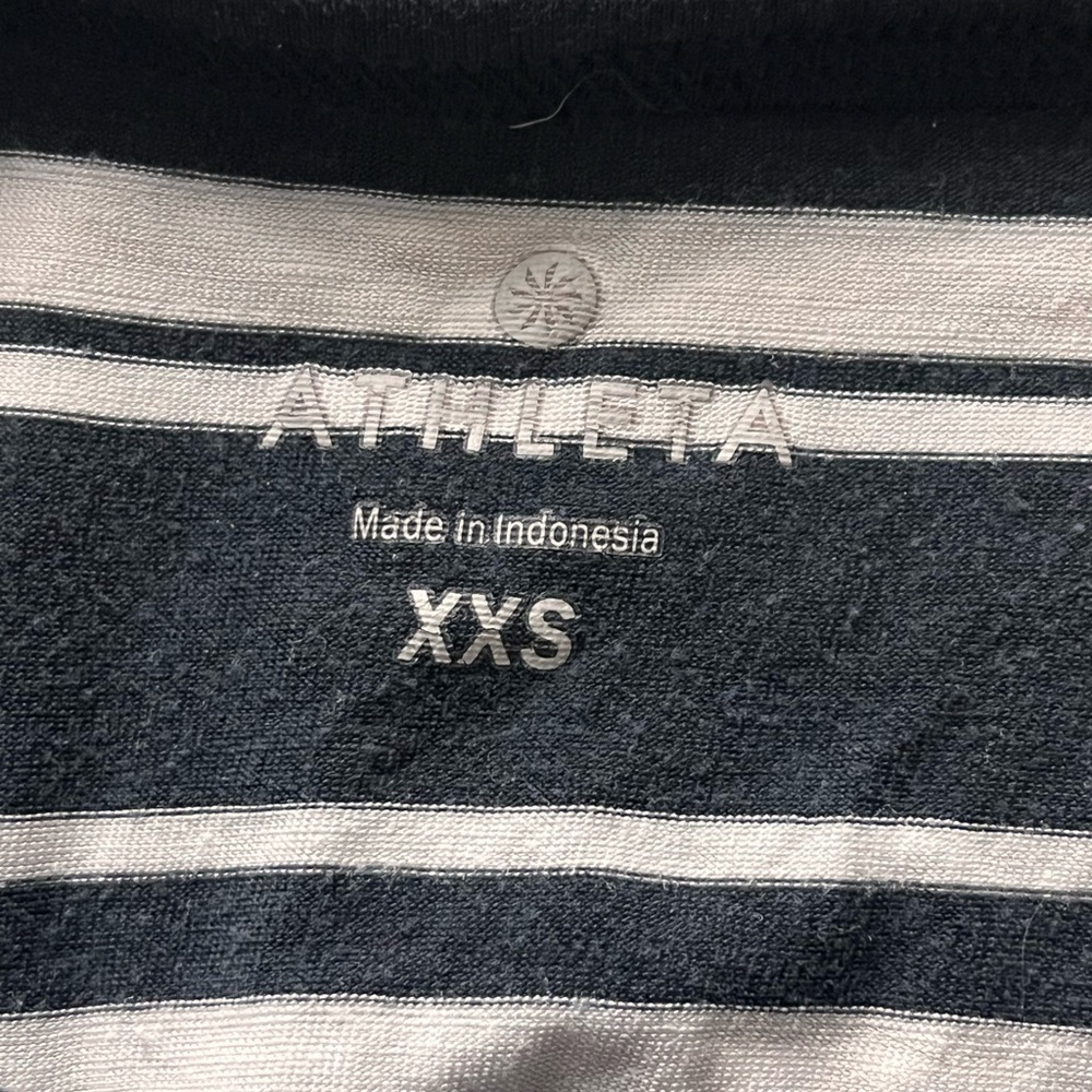 Athleta Black and White Striped open back sleeveless to woman’s size xxs - Picture 2 of 4